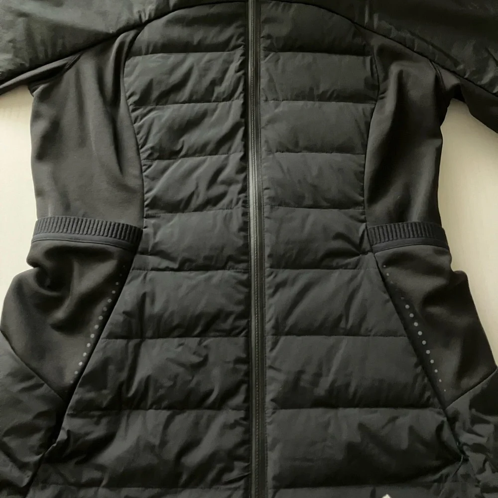 Lululemon Down For It All Jacket (Size 6) NWT - Picture 5 of 16